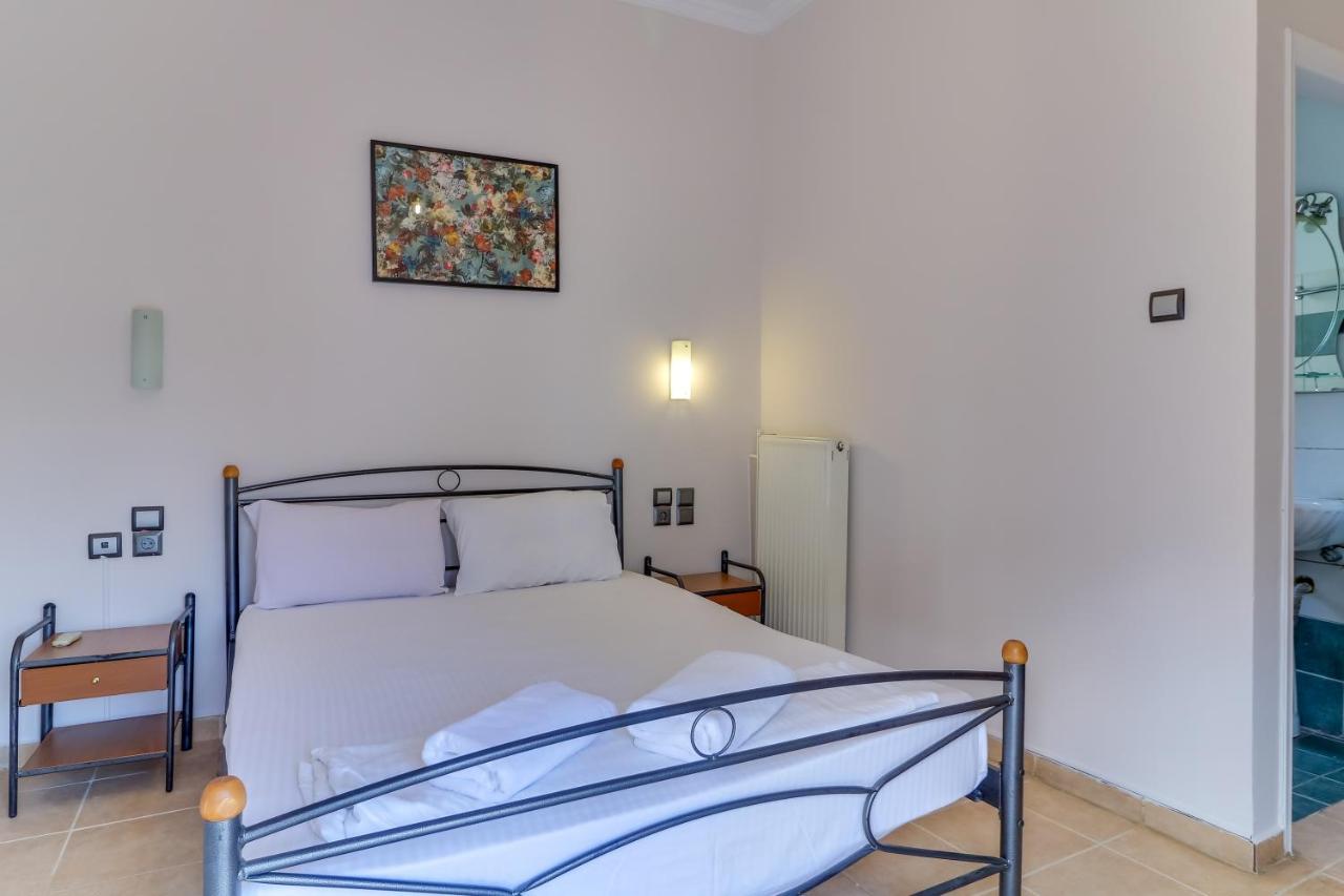 Hoteleros Dionysos Athens Exterior photo